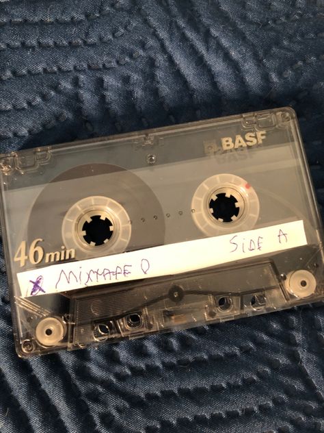 A cassette mixtape in which the label shown here says "MIXTAPE 0 SIDE A". Mixtape Aesthetic Vintage, Cassette Tapes Aesthetic, Mixtape Aesthetic, Mixtape Cassette, Book Pinterest, Alex King, Paper Girls, Collage Project, Grunge Pictures