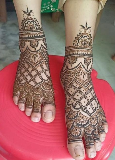 Foot Henna Design, Leg Mehendi Design, Bridal Henna Design, Simple Mehendi Designs, Leg Mehndi, Foot Henna, New Bridal Mehndi Designs, Design For Wedding, Legs Mehndi Design