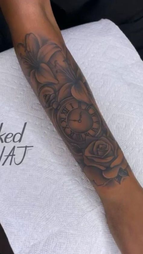 Arm Tattoos Black, Cute Thigh Tattoos, Arm Sleeve Tattoos For Women, Girl Arm Tattoos, Hand Tattoos For Girls, Cute Hand Tattoos, Pretty Hand Tattoos, Neck Tattoos Women, Forarm Tattoos