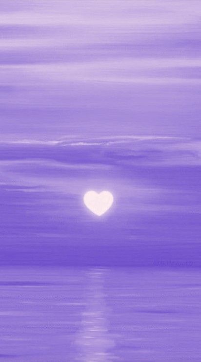 Heart Wallpaper Iphone, Wallpaper Iphone Tumblr, Aesthetic Wallpapers Iphone, Light Purple Wallpaper, Sunset Canvas Painting, Purple Aesthetic Background, Iphone Wallpaper Hd, Violet Aesthetic, Iphone Wallpaper Classy