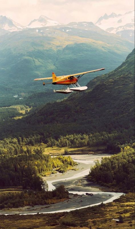 Aviation Inspiration, Photo Avion, Bush Pilot, Backpacking Destinations, Art Amour, Bush Plane, Serie Bmw, Float Plane, Airplane Photography