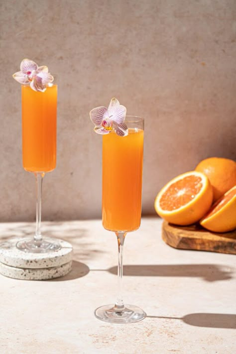 Aperol Mimosa - The Boozy Ginger Mimosas And Brunch, Mimosas Aesthetic, Guava Margarita, Strawberry Sunrise, Classic Mimosa, Aesthetic Cocktails, Mimosa Drink, Wine Cupcakes, Mimosa Cocktail