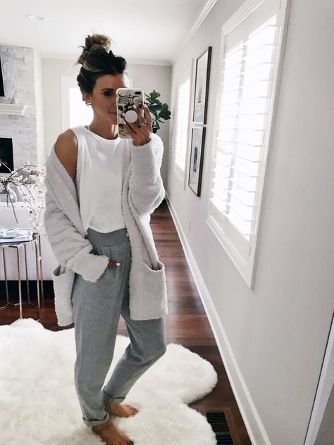 Lounge Outfits, Loungewear Outfits, Lounge Outfit, Cute Lazy Outfits, Lazy Outfits, Lazy Day Outfits, Sweatshirt Outfit, Nordstrom Anniversary Sale, Cute Comfy Outfits