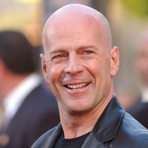 22 Handsome Pictures of Bruce Willis That Will Make You Want to Give His Bald Head a Big Rub Esfp Male, Bald Celebrities, Bald Fashion, Willis Family, Bald Head, Bald Men, Bald Heads, Work Hairstyles, Hollywood Legends