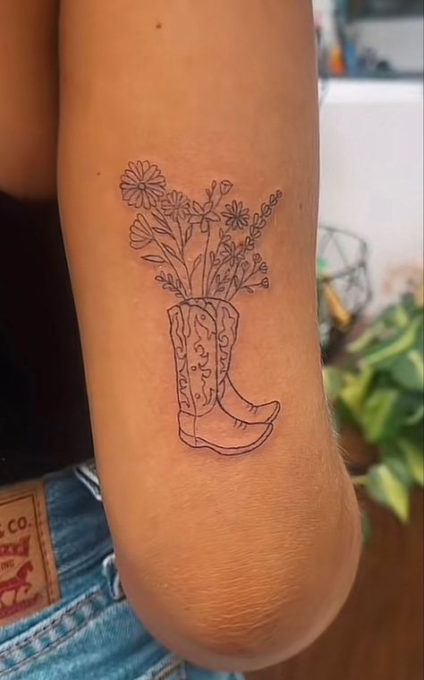 Cute Boho Tattoos, Unique Big Tattoos, Small Dainty Western Tattoos, Women’s Small Tattoo Ideas, You Gave Me Life Tattoo, Tattoos Medium Sized, Follow Your Arrow Tattoo Kacey Musgraves, Flower Bouquet Tattoo Leg, Tattoos To Get For Mom