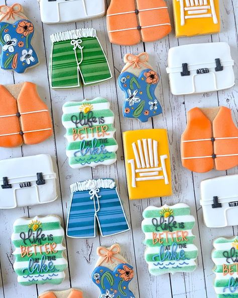 Hawaiian Cookies, Summer Sugar Cookies, Lake Birthday, Beach Cookies, Flooding Cookies, Cookies Theme, Crazy Cookies, Sugar Cookie Royal Icing, Summer Cookies