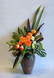 New Garden Club Journal: Dramatic Creative Floral Designs Arreglos Ikebana, Contemporary Flower Arrangements, Modern Floral Arrangements, Tropical Floral Arrangements, Tropical Flower Arrangements, White Flower Arrangements, Altar Flowers, Vase With Flowers, Corporate Flowers