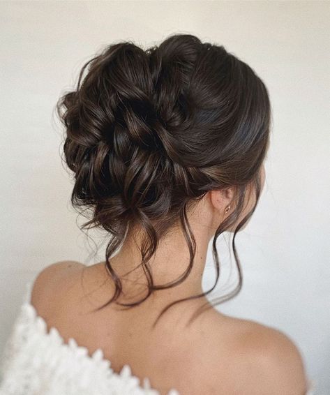 Brown Wedding Hair, Trend Hairstyle, Brides Made, Wedding Hair Brunette, Hairstyles Design, Wedding Hair Up, Bridesmaid Hair Makeup, Ball Hairstyles, Bridal Hair Updo