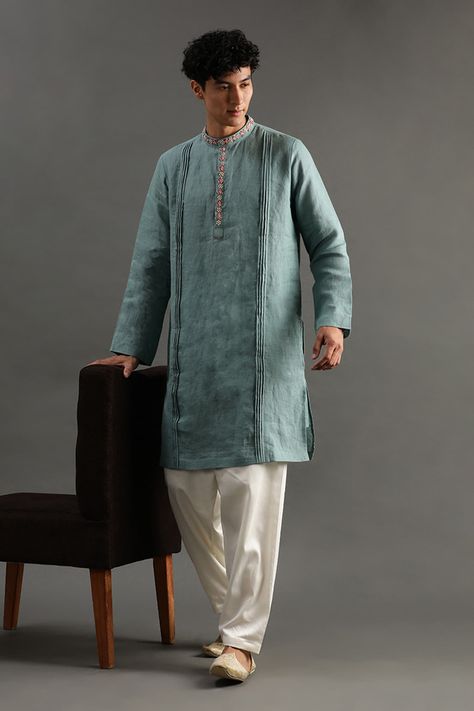 Plain Kurtas For Men, Linen Kurta Men, Mens Wedding Wear Indian, Kurta Designs For Men, Designer Kurta For Men, Kurta Designs Men's, Short Kurta For Men, Latest Kurta Designs, Stylish Boy Clothes