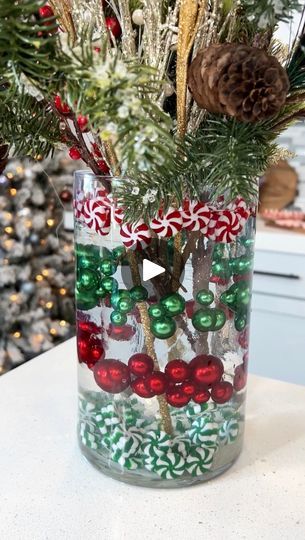 Diy Christmas Centerpieces For Table, Water Beads Centerpiece, Water Gel Beads, Easy Holiday Decorations, Gel Beads, Bead Crafts Diy, Christmas Table Centerpieces, Christmas Centerpieces Diy, Christmas Centerpiece