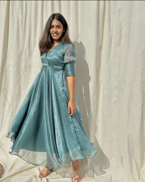 Long Frocks Silk Material, Stitched Long Frocks For Women, Ankle Length Frocks For Women, Long Gown Stitching Ideas, Space Silk Dress Designs, Full Hands Kurti Designs, Tissue Frocks For Women, Tissue Gown Design, Satin Cloth Dress Designs