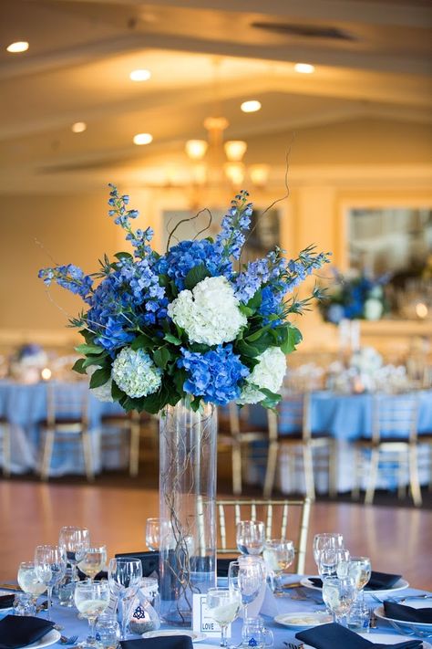 Blue Flowers Party Decor, Wedding Flowers Garden Style, Cinderella Flower Centerpieces, Center Piece For Debut, Royal Blue Flowers Wedding, Navy Flower Centerpieces, Flower Table Centerpieces Wedding, Navy Blue And White Centerpieces, 50 Shades Of Blue Wedding Ideas