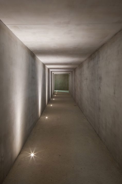 Govaert & Vanhoutte extends farmhouse and barn in Belgium Blitz Design, Arch Light, Design Hall, Architecture Residential, Corridor Lighting, Hall Lighting, Facade Lighting, Interior Minimalista, Lighting Concepts