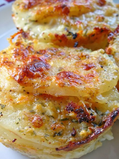 Easy Bbq Side Dishes, Potato Au Gratin, Parmesan Potato, Pasta Vegetariana, Parmesan Potatoes, Potatoes Au Gratin, Side Dishes For Bbq, Potato Side Dishes, Best Side Dishes