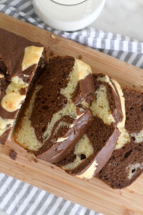 Cooking with Manuela: Soft, Moist and Easy-to-Make Vanilla and Chocolate Marble Loaf Cake Marble Loaf Cake Moist, Marbled Loaf Cake, Marble Cake Loaf, Moist Loaf Cake, Cooking With Manuela, Vanilla Cake Loaf, Loaf Cake Ideas, Quick Cake Recipes, Chocolate Marble Loaf Cake