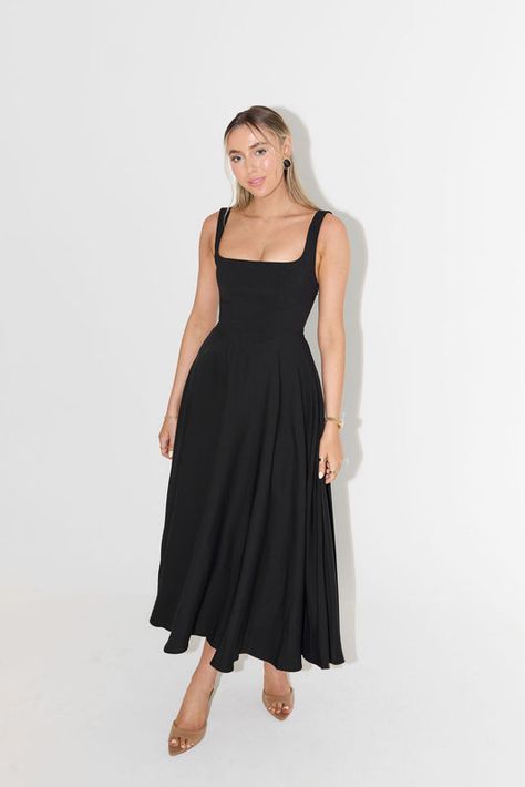 Odd Muse, Shoulder Strap Dress, Square Neck Midi Dress, Spaghetti Strap Maxi Dress, Midi Dress Black, Midi Dress Sleeveless, Types Of Skirts, Black Midi Dress, Dress Clothes For Women