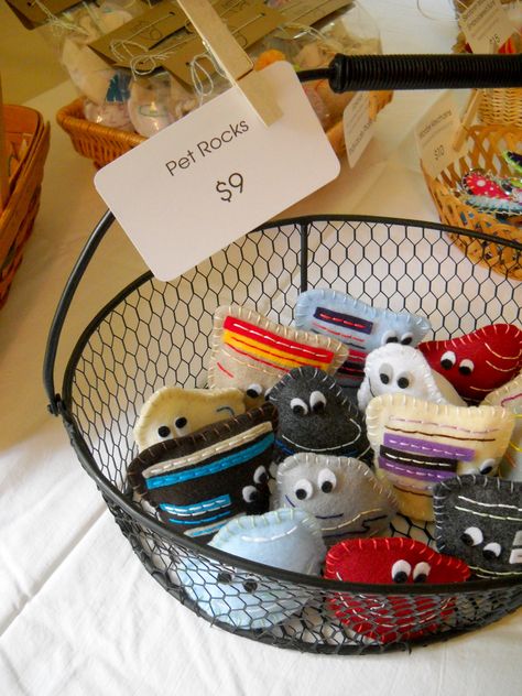 Crochet Booth, Toy Shop Display, Craft Table Display, Craft Stall Display, Craft Show Table, Craft Fair Table, Craft Show Booths, Stall Display, Craft Show Booth