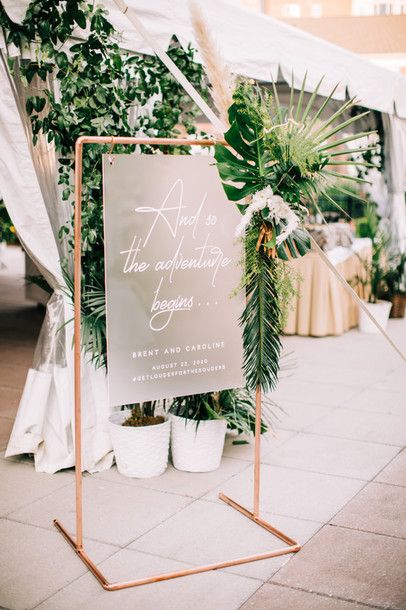 Tropical Leaf Wedding Decor, Tropical Welcome Sign Wedding, Destination Wedding Welcome Sign, Tropical Wedding Sign, Tropical Signage, Tropical Welcome Sign, Tropical Glam Wedding, Jungle Wedding Theme, Hawaii Wedding Ideas