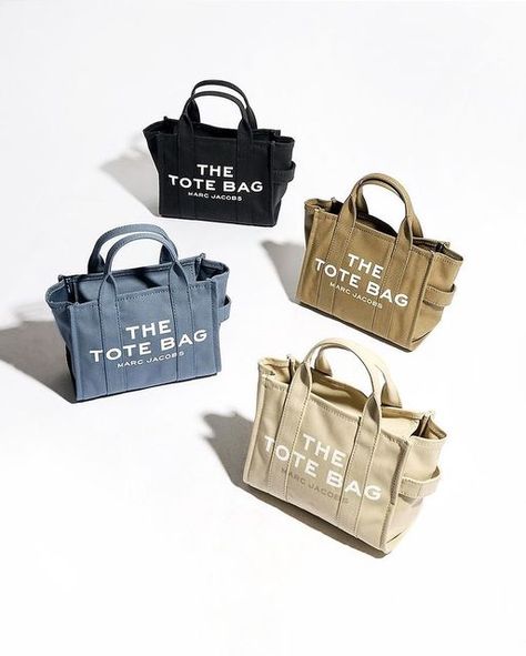 The Tote Bag Marc Jacobs, Marc Jacobs The Tote Bag, Marc Jacobs Tote Bag, Tods Bag, Luxury Designer Bags, Chic Purses, Summer Palette, Cake Bag, Luxury Tote Bags