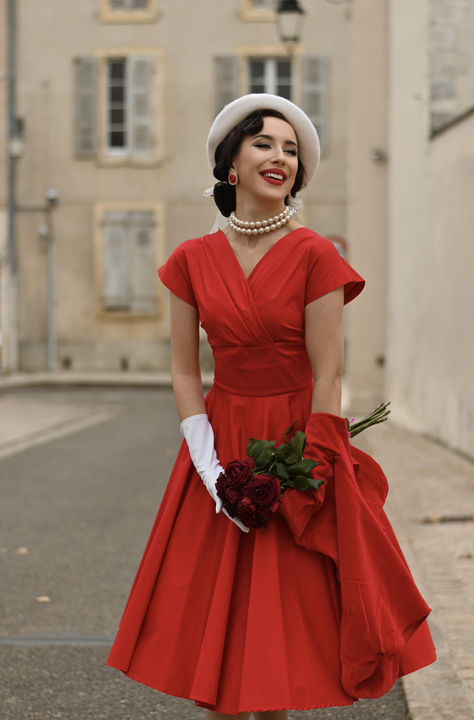 50s Hollywood Fashion, London Fashion Women, Classic Hollywood Fashion, 50s Party Outfit, Bloberta Puppington, Natalie Aesthetic, 1950s Red Dress, Angelina Colarusso, Hollywood Outfit