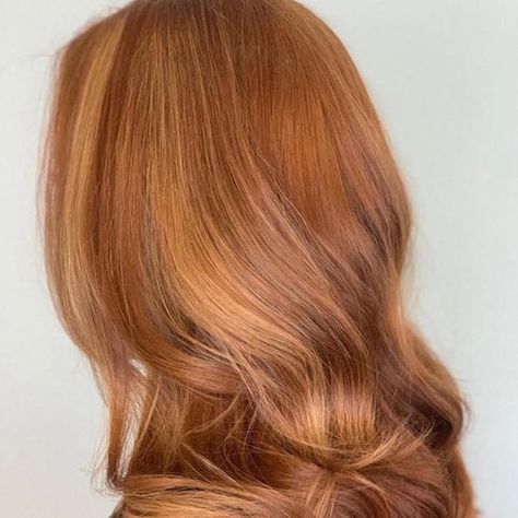 Red Hair Formulas, Ginger Blonde Hair, Light Copper Hair, Ginger Blonde, Light Auburn Hair, Copper Red Hair, Hair Color Orange, Peach Hair, Hair Color Formulas