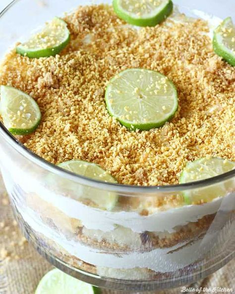 trifle recipes key lime cheesecake trifle Key Lime Trifle, Belle Of The Kitchen, Cheesecake Trifle, Lime Desserts, Dessert Oreo, Key Lime Cheesecake, Desserts Keto, Trifle Bowl, Lime Recipes