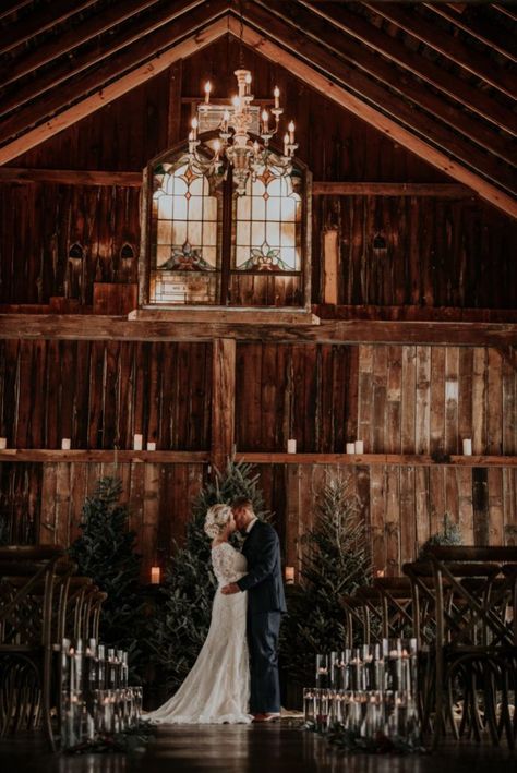 Romantic Christmas Wedding Decor, Tomboy Wedding, Christmas Barn Wedding, Winter Wedding Backdrop, Christmas Elopement, Marsh Wedding, Rustic Christmas Wedding, Winter Barn Wedding, Cozy Winter Wedding