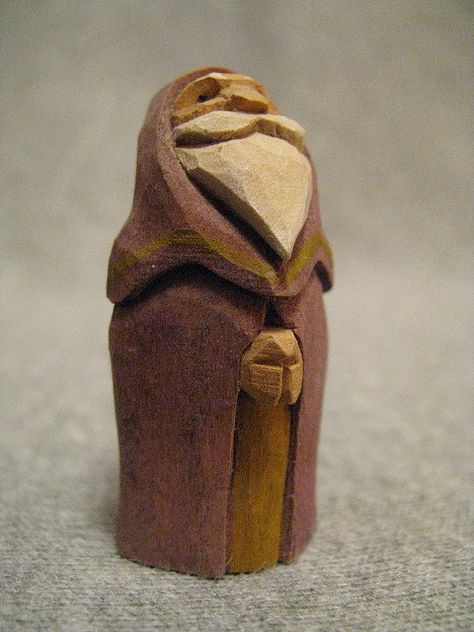 Monk, hands together. | One and 3/4 inches tall. Carved 1990… | Flickr Totem Carving, Woodcarving Ideas, Whittling Projects, Santa Carving, Simple Wood Carving, Wood Carving For Beginners, Dremel Wood Carving, Chip Carving, Chainsaw Carving