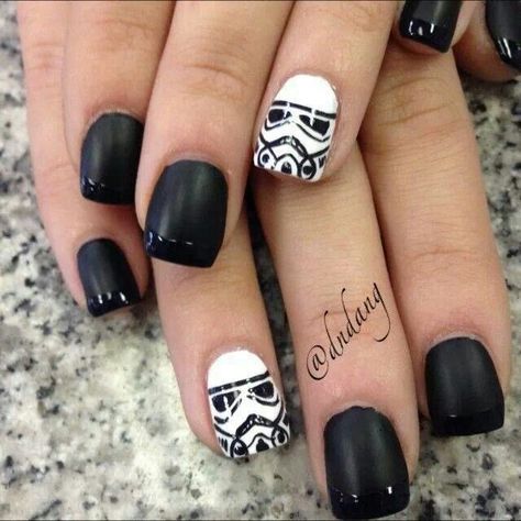 Stormtroopers nails...Yes, just, YES! Star Wars Nails, Black And White Nails, Black And White Nail Art, Black Designs, White Nail Art, White Nail Designs, Disney Nails, Storm Trooper, Get Nails