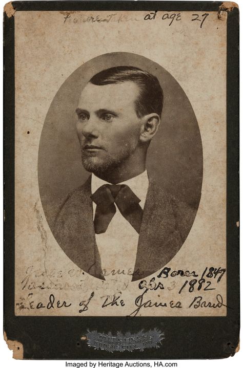 Jesse James Jesse James Outlaw, Ancestry Chart, Wild West Outlaws, Famous Outlaws, Frank James, Old West Photos, Usa People, Sundance Kid, American Frontier