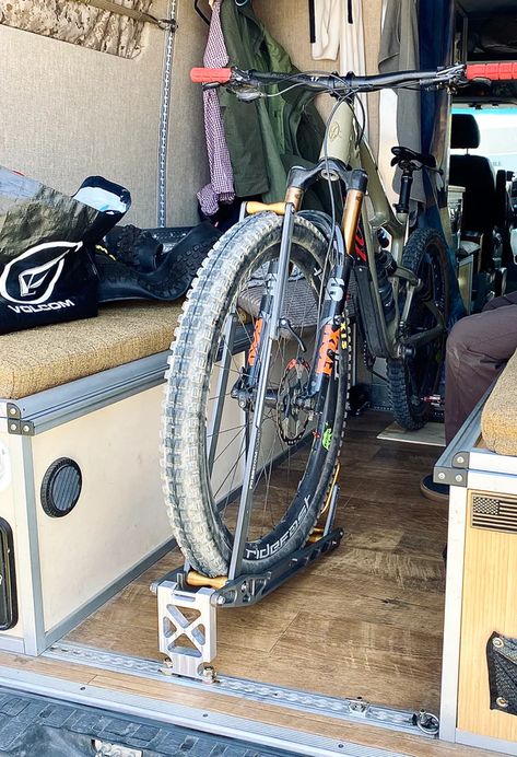 New fork mount bike rack for our L-track – Sprinter Adventure Van Track Sprinter, Bike Storage In Van, Rv Modifications, Accessoires Camping Car, Bike Stands, Bike Box, Diy Bike Rack, Transporter Van, Car Bike Rack