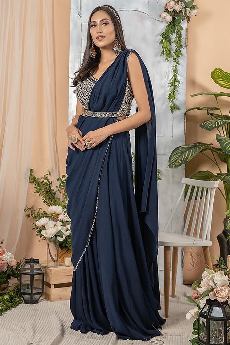 Dark Navy Blue Hand Embroidery Draped Lehenga Set Design by Tamaraa By Tahani at Pernia's Pop Up Shop 2021 Blue Hand Embroidery, Draped Lehenga, Drape Lehenga, Navy Blue Saree, Lehenga Gown, Lehenga Collection, Ghagra Choli, Blue Saree, Lehenga Saree