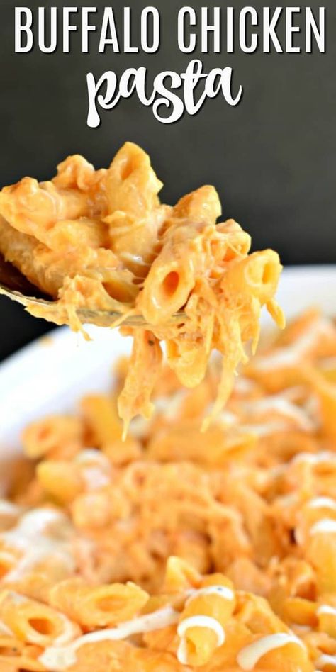 Buffalo Chicken Pasta Buffalo Pasta, Chicken Pasta Casserole, Pasta Casserole Recipes, Easy Buffalo Chicken, Buffalo Chicken Pasta, Diner Recept, Idee Pasto, Pasta Casserole, Buffalo Chicken Dip