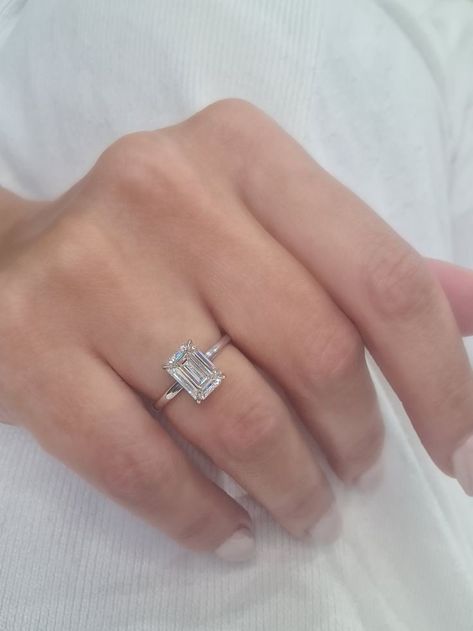 2carat Emerald Cut Diamond Ring, 2 Karat Ring Engagement Emerald, Silver Emerald Cut Wedding Ring, White Gold Band Engagement Rings, Wedding Rings Silver Emerald Cut, 2.5 Emerald Engagement Ring, Emerald Platinum Ring, Classy Engagement Ring Emerald Cut, Silver Wedding Rings Emerald Cut