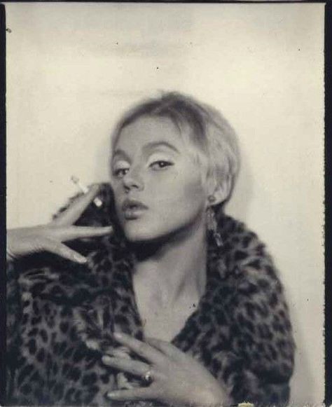 Edie Sedgwick Style, Edie Sedgwick, Vintage Photo Booths, Arte Indie, Juergen Teller, Andy Warhol, Style Icon, Charleston, A Black