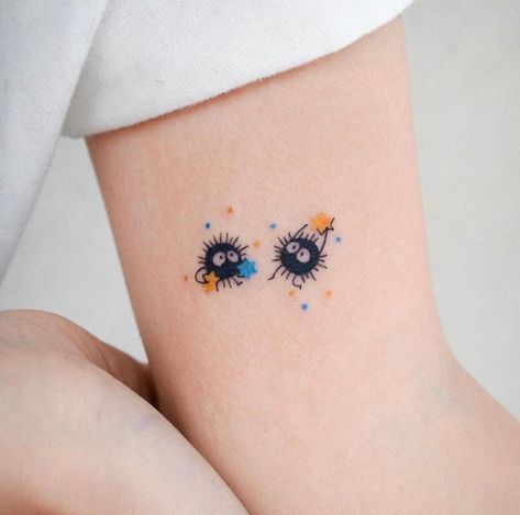 Tatuaje Studio Ghibli, Tato Minimal, Petit Tattoo, Korean Tattoos, Cute Little Tattoos, Cute Tiny Tattoos, Tatuaje A Color, Discreet Tattoos, Dainty Tattoos