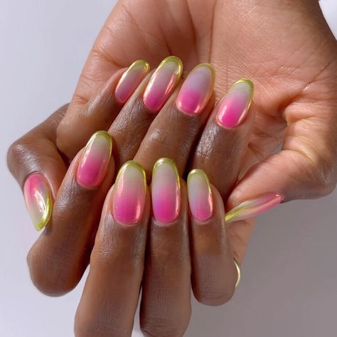 Instead of “Glazed Donut”, People Are Now Asking for “Watermelon Nails” for Summer — Who What Wear UK Pedicure Trends, Watermelon Nail Designs, Watermelon Nail, Accent Nail Art, Watermelon Nail Art, Donut Nails, Chrome Manicure, Summer Feed, Nails For Summer