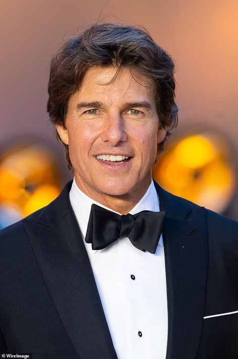 Tom Cruise Teeth, Tom Cruise Movies, The Last Samurai, Liam Neeson, New Photo Download, Charlie Chaplin, Katie Holmes, Hollywood Actor, Nicole Kidman