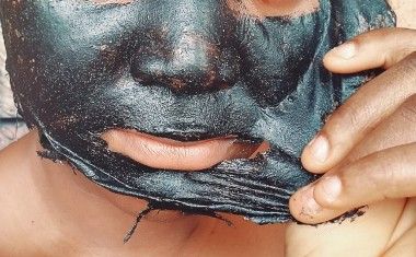 DIY Peel-Off Mask (Removes Black and Whiteheads) | BloomHood Diy Peel Off Face Mask, Diy Peel Off Mask, Black Peel Off Mask, Face Peel Mask, Face Mask For Blackheads, Black Head Remover Mask, Blackhead Mask, Nose Strips, Herbal Bath