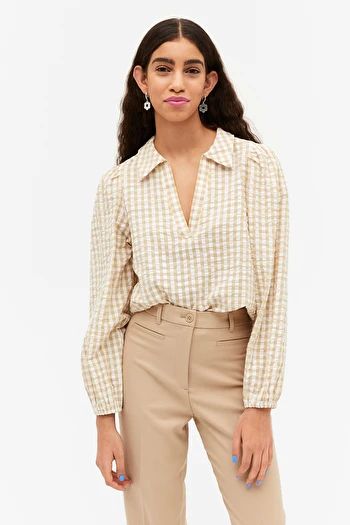 Oversized Blouse Outfit, White Wardrobe, Seersucker Shirt, White Shirt Blouse, Trouser Outfits, Different World, A Different World, Gingham Shirt, Oversized Blouse