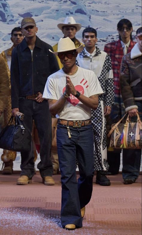 Pharrell Williams Outfits, Pharrell Williams Style, Lv Fashion, Fasion Outfits, Modern Western, Real Real, Archive Fashion, Fall Fit, Street Fashion Men Streetwear