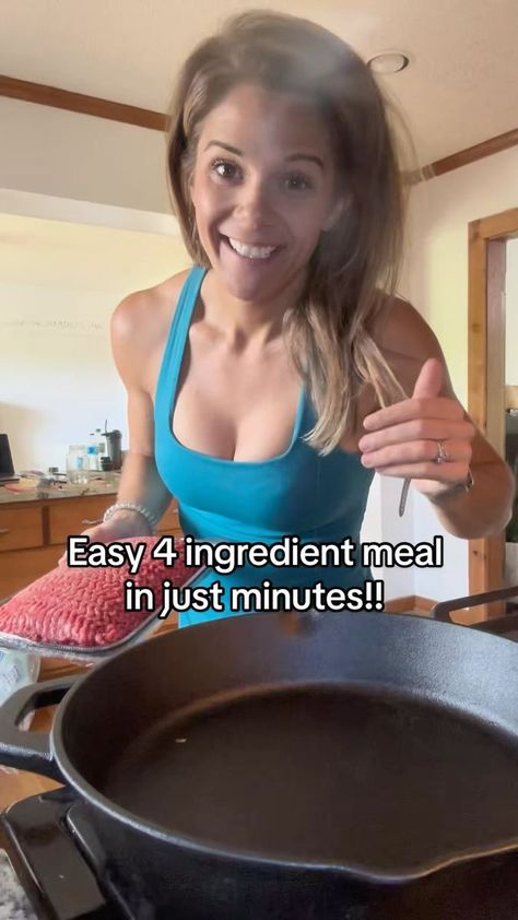 Tara Woodcox Recipes, Ground Beef Recipes High Protein, High Protein Ground Beef Recipes, 4 Ingredient Recipes Dinner, Sausage Crockpot Recipes, Tiktok Hacks, Sausage Crockpot, Low Carb Soup Recipes, Main Food