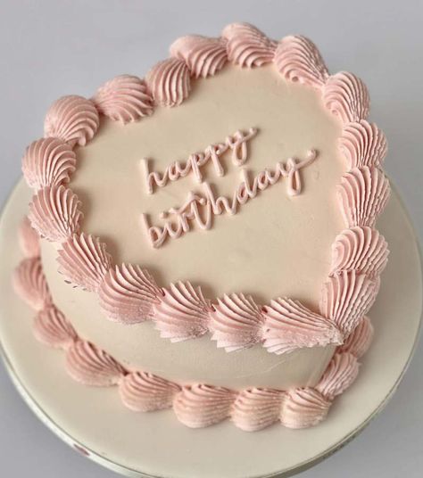 Sweetheart Cake | Birthdays Cute Cake Inspo Simple, Heart Shaped Smash Cake, Heart Shape Cakes Ideas, Birthday Cakes 14th Birthday, Heart 21st Birthday Cake, Cute Heart Birthday Cakes, Birthday Cakes Heart Shape, Retro Bday Cake, Birthday Cakes For 14th Birthday Girl