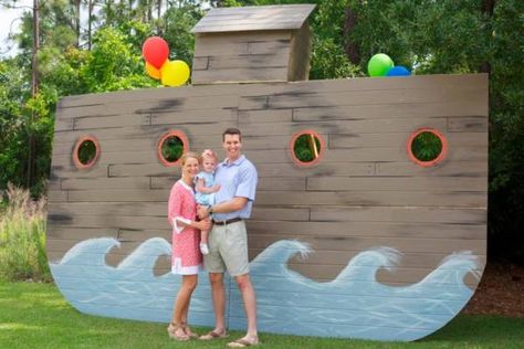 Noahs Ark Vbs, Noahs Ark Decorations, Noahs Ark Craft, Animals Walking, Ark Craft, Noahs Ark Party, Anna Birthday Party, Noahs Ark Theme, Noah Ark