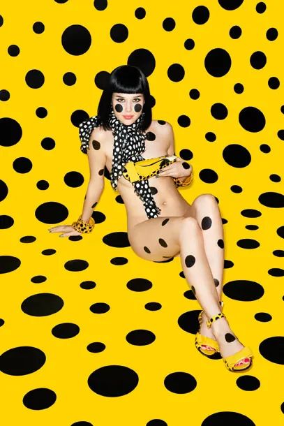 Slideshow: The Full Yayoi Kusama for Louis Vuitton Lookbook Yayoi Kusama Louis Vuitton, Kusama Louis Vuitton, Louis Vuitton Yayoi Kusama, Pin Up Drawings, Cindy Sherman, Louis Vuitton Collection, Photography Magazine Cover, Yayoi Kusama, Art Party