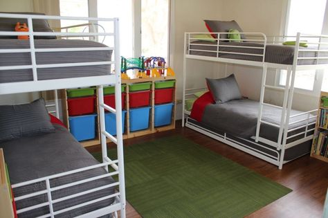 Here's what we did to fit 6 kids in one room... without feeling like sardines! Bunk Bed Ideas Diy, Kids Rooms Shared, Cool Bunk Beds, Bunk Beds With Stairs, Bunk Bed Designs, Boy Bedroom Design, Kids Bunk Beds, Mobil Home, Shared Bedrooms