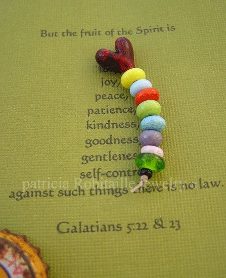 Fruit Of The Spirit Bracelet Colors, Easy Bible School Crafts, Fruits Of The Spirit Vbs Theme, Fruit Of The Spirit Gift Ideas, Fruit Of The Spirit Bracelet Craft, Fruit Of The Spirit Bracelet Diy, Fruit Of The Spirit Craft For Kids, Fruits Of The Spirit Craft, Emmaus Agape Ideas