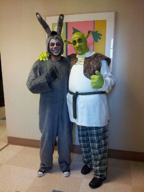 Cute Shrek And Donkey Costume, Shrek And Donkey Halloween Costume, Funny Fancy Dress Costumes, Funny Character Costumes, Shrek And Donkey Costume, Shrek Outfit Ideas, Halloween Costumes Shrek, Ugly Halloween Costumes, Donkey Halloween Costume