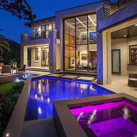 Multi-million dollar modern mansion comment if you must cop Προϊόντα Apple, Moderne Pools, Pool Renovation, Modern Pools, Modern Mansion, Hus Inspiration, Luxury Homes Dream Houses, House Goals, Cool Pools