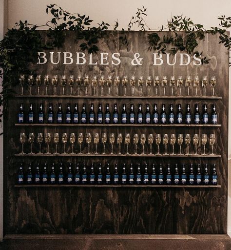 Beer Wall, Decoration Evenementielle, Wedding Wall, Future Wedding Plans, Wedding Drink, Décor Boho, Cute Wedding Ideas, Wedding Mood Board, Wedding Goals